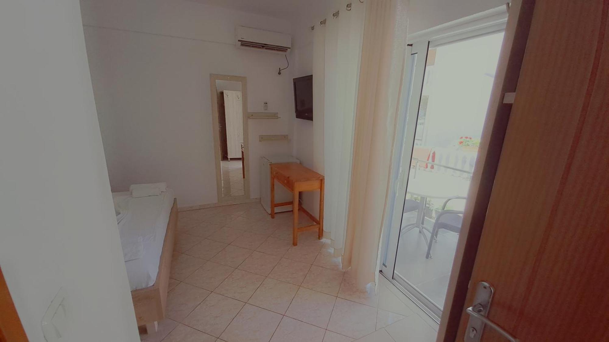 Hotel Vathi Ksamil Exterior photo